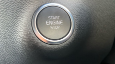 Volvo XC40 2.0 B4P Plus Dark 5dr Auto Petrol Estate